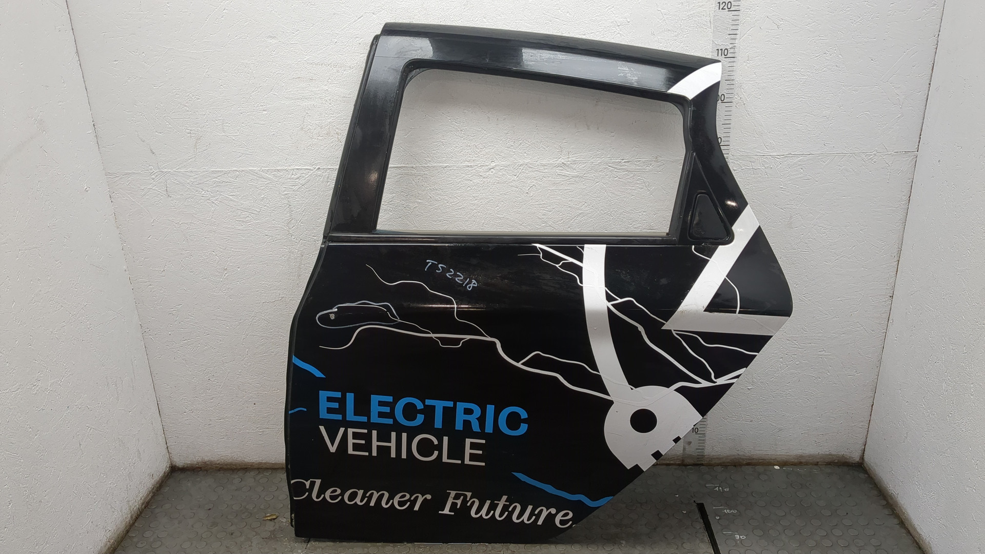 Дверь задняя левая