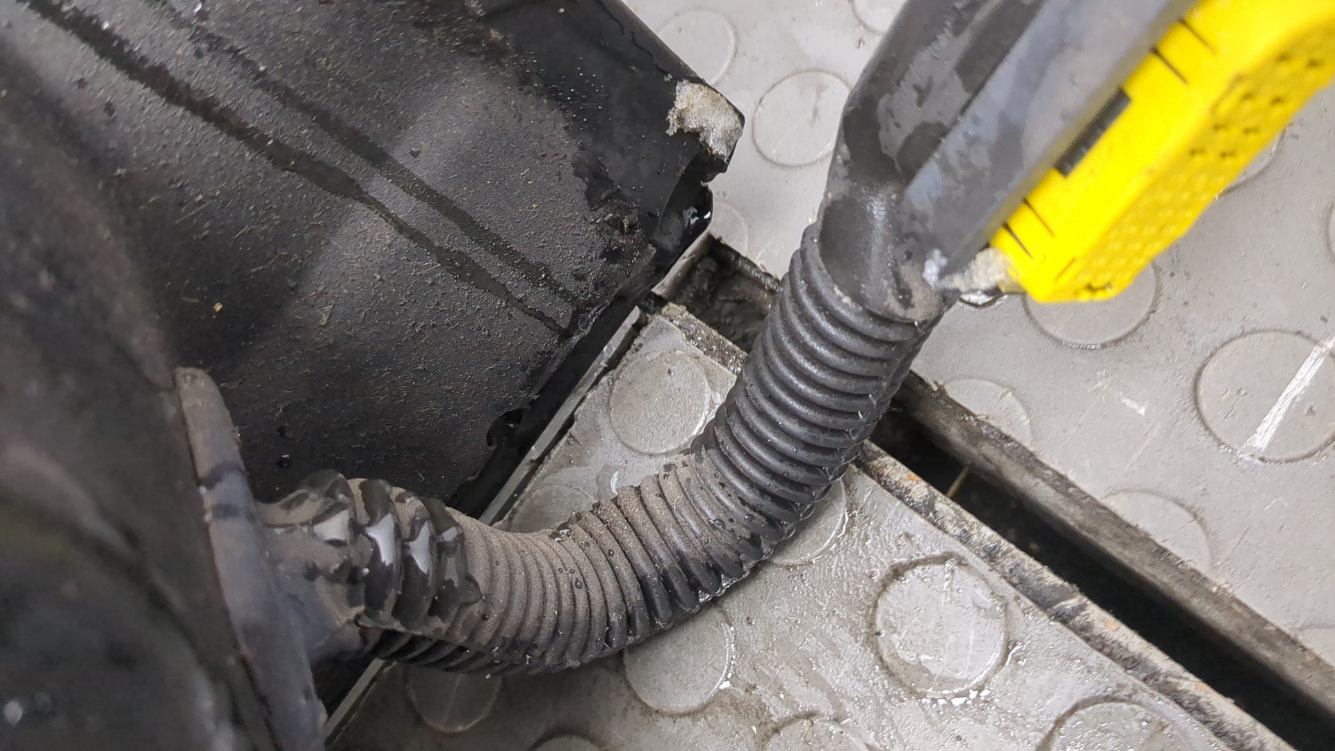 Дверь задняя левая