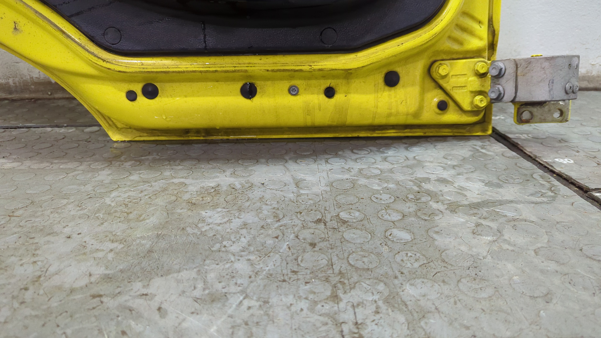 Дверь передняя левая