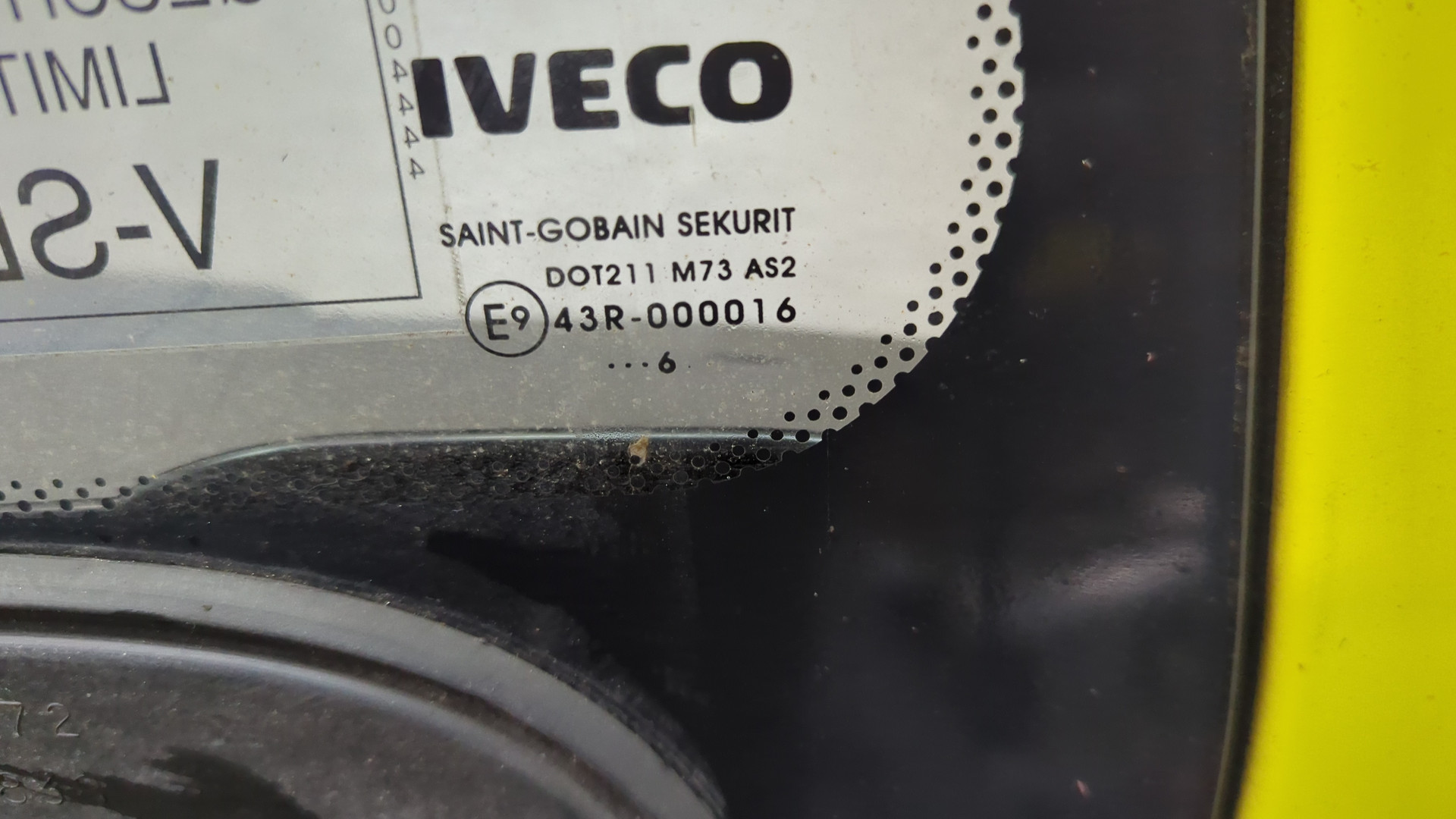 Дверь передняя правая