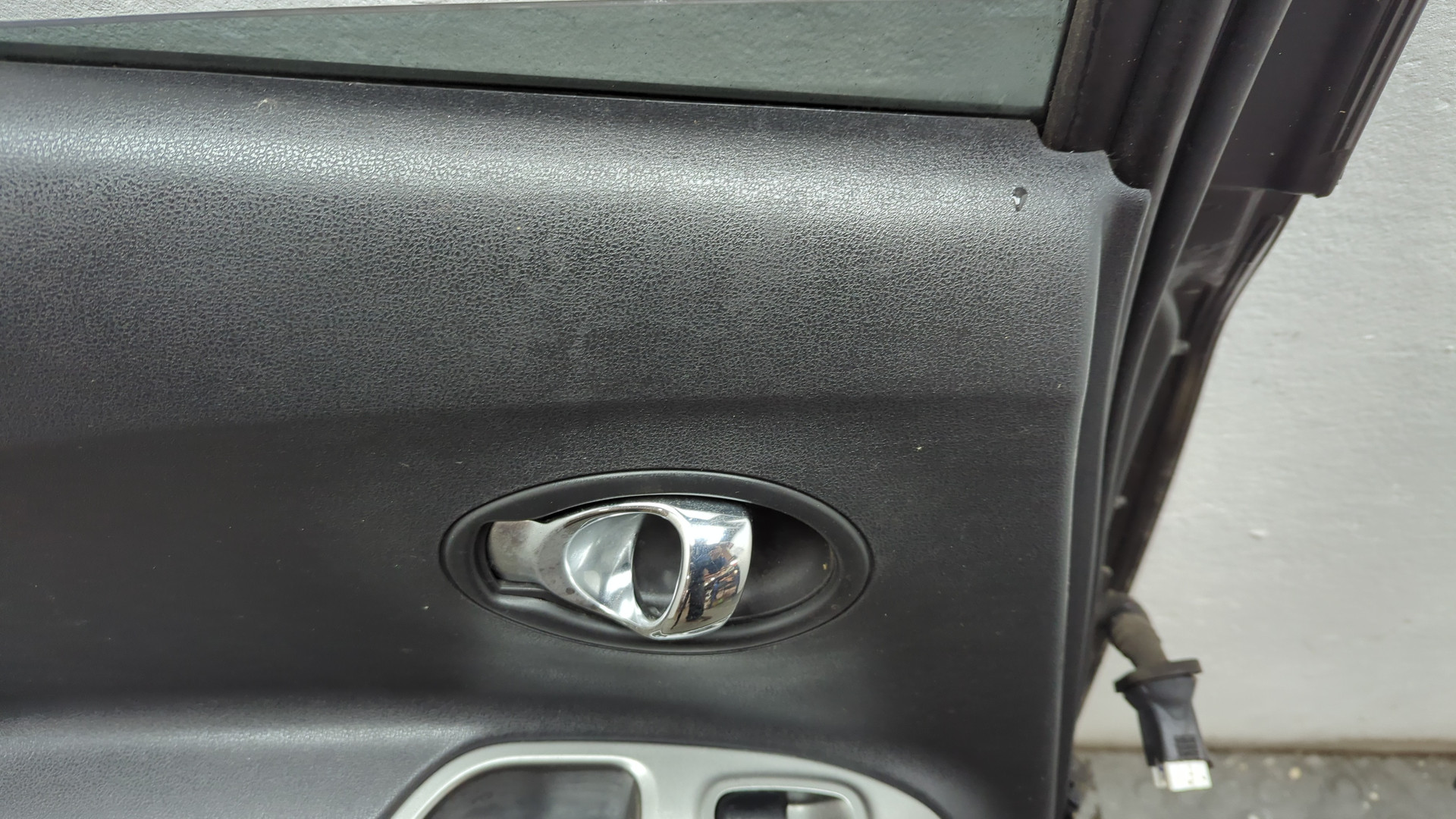 Дверь задняя левая