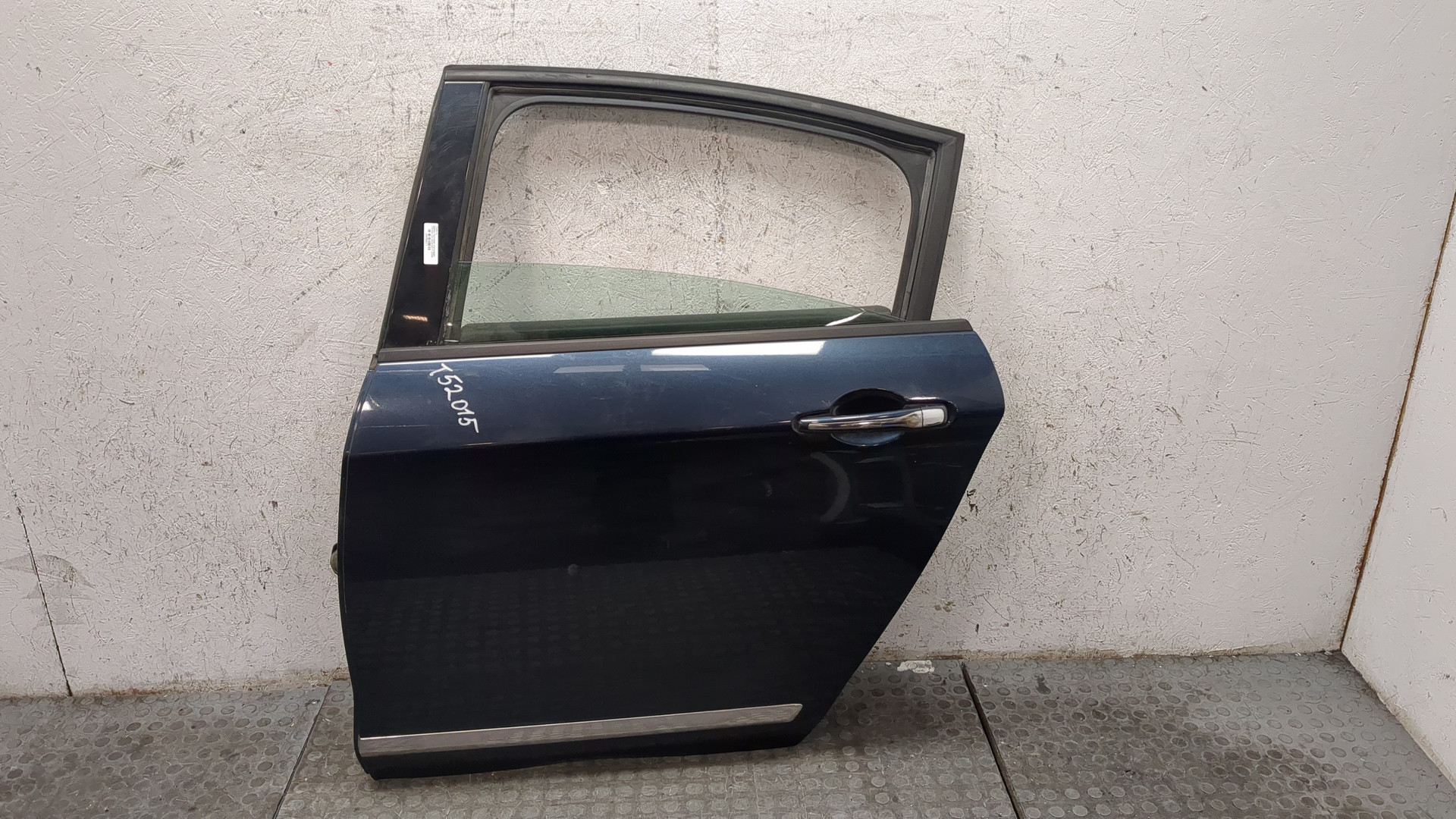 Дверь задняя левая