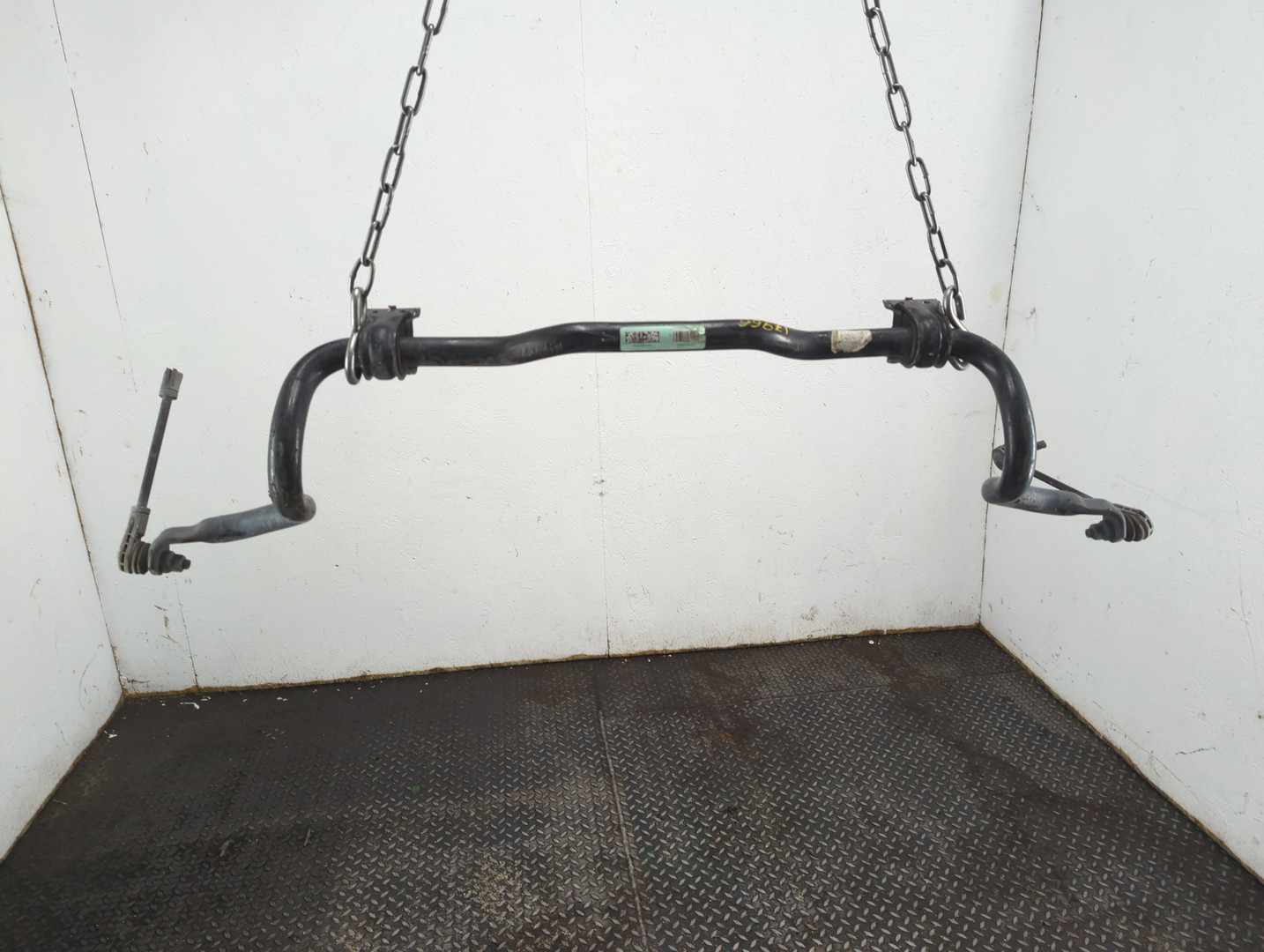 Стабилизатор передний