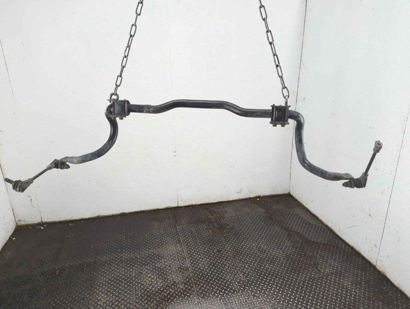 Стабилизатор передний