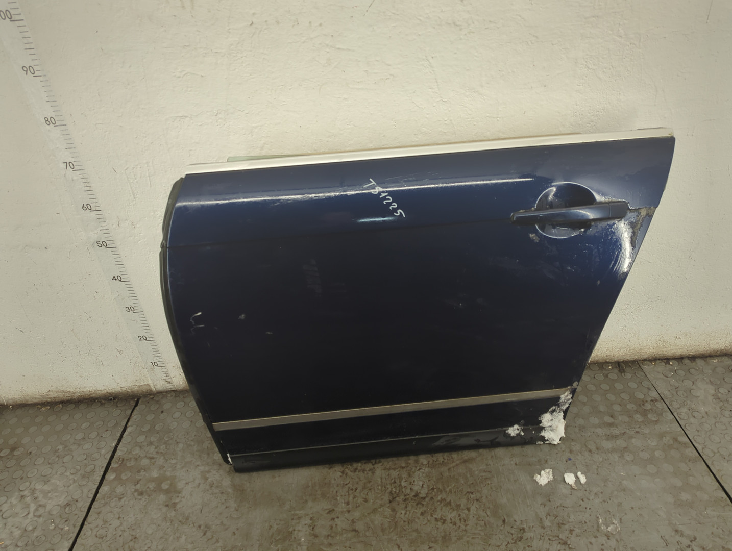 Дверь задняя левая