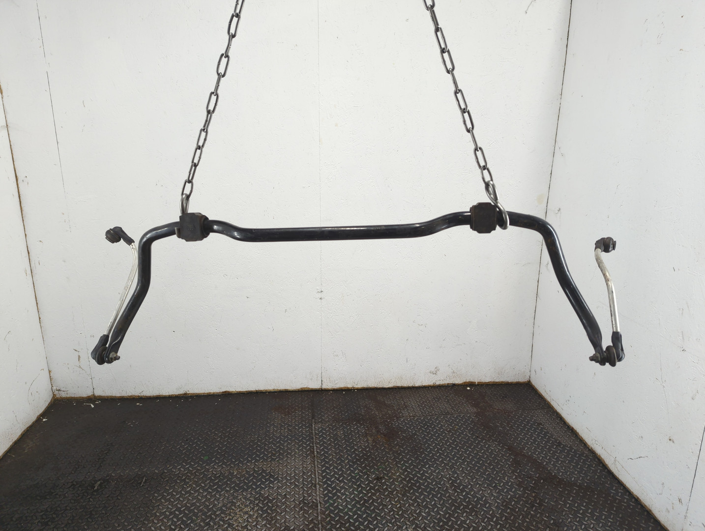 Стабилизатор передний