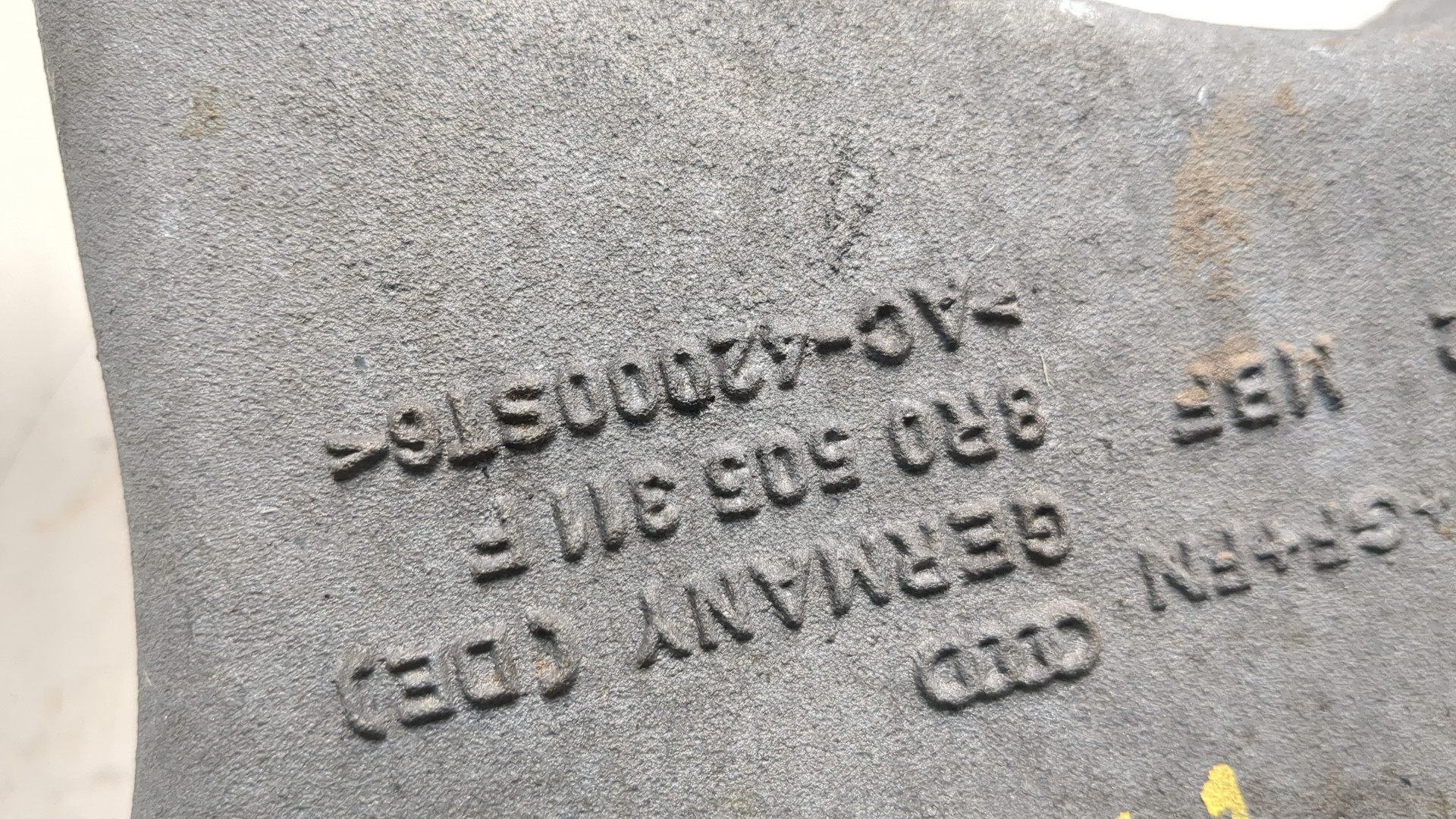 Рычаг задний левый