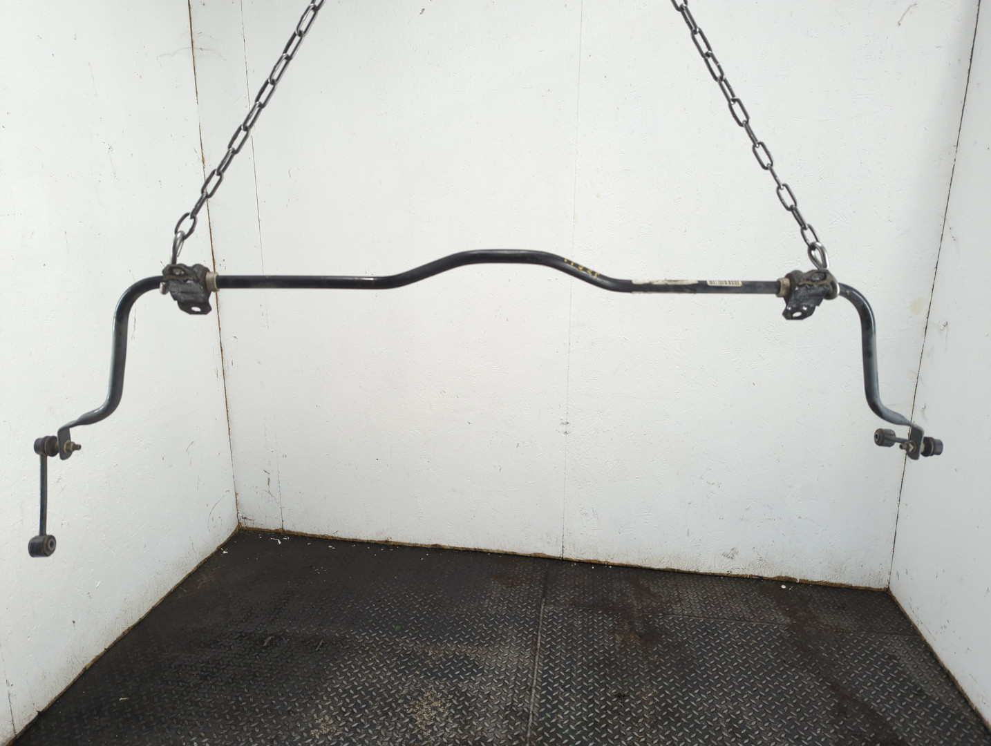 Стабилизатор передний