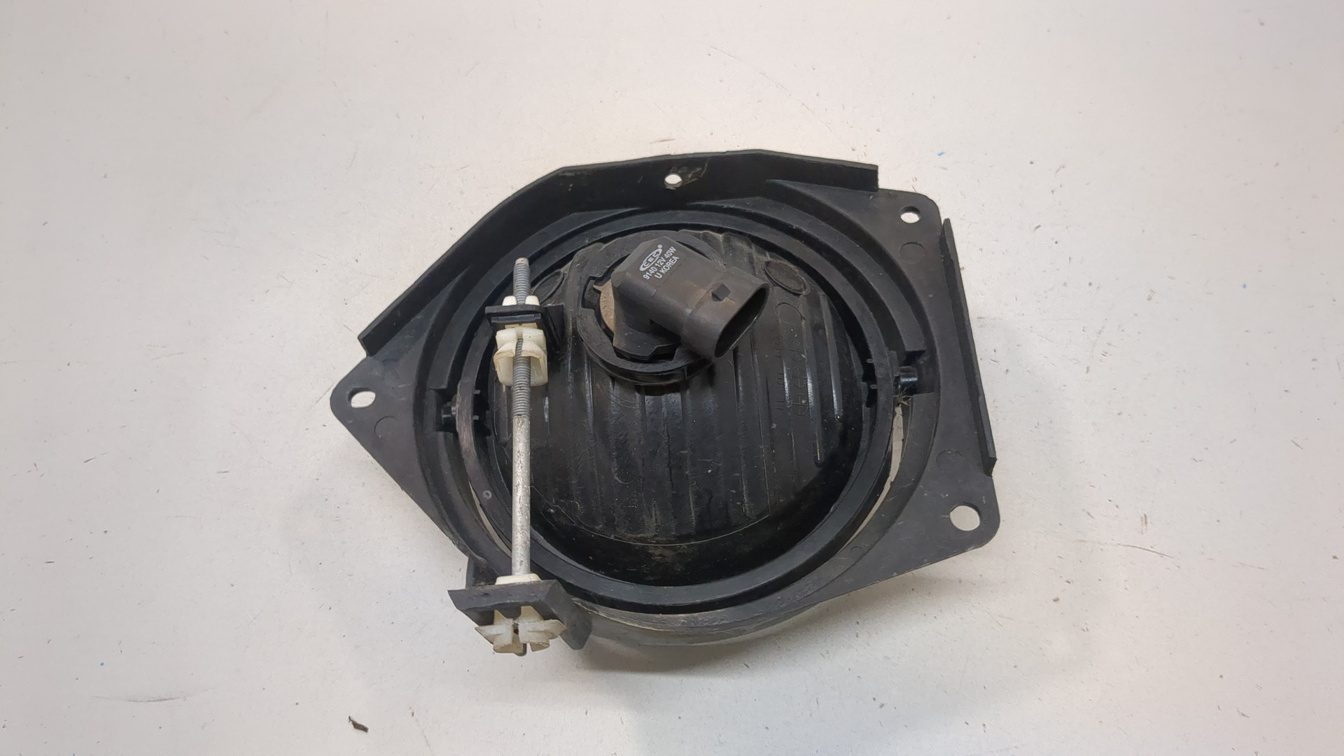 Фара противотуманная правая