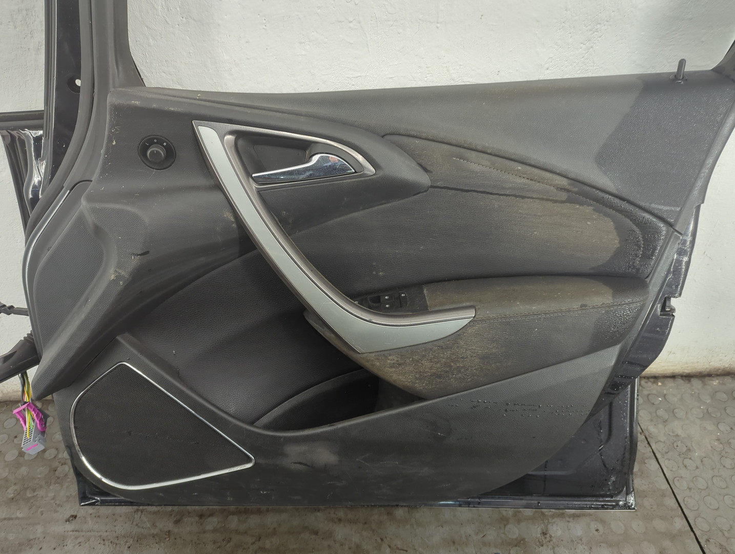 Дверь передняя правая