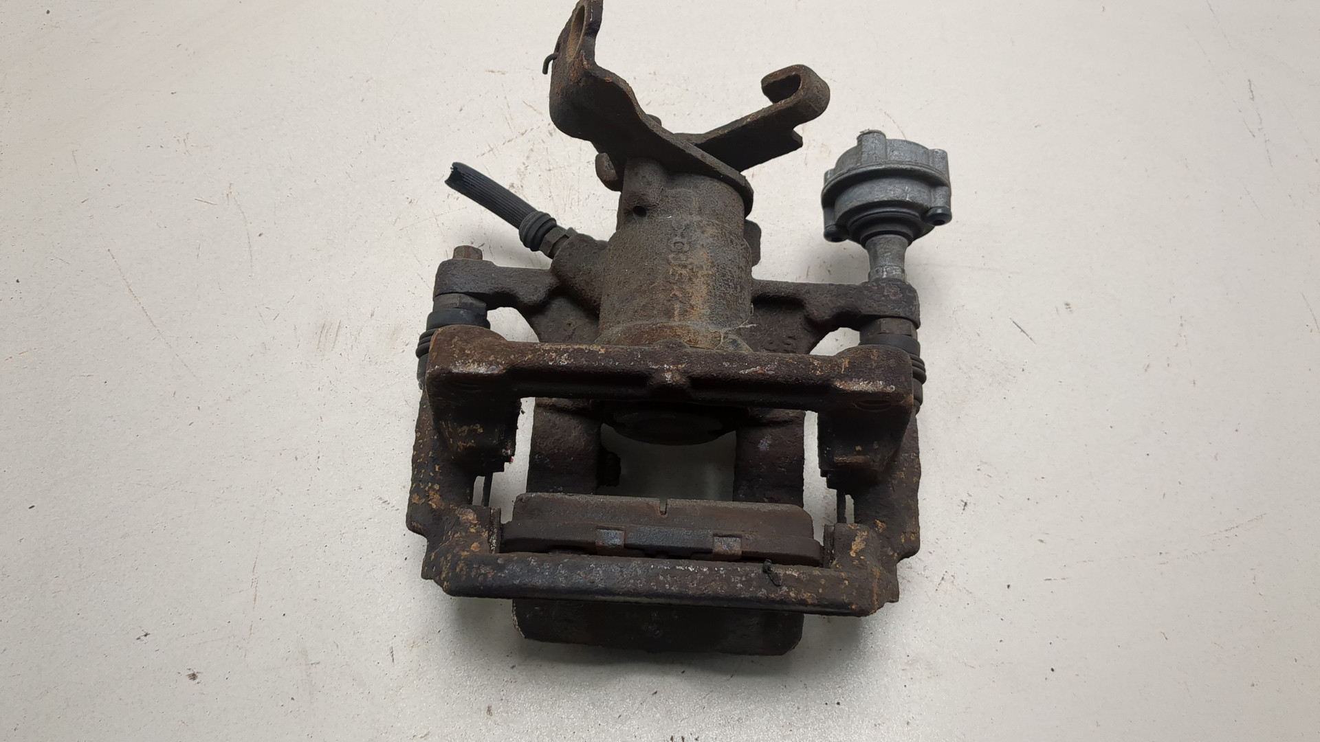 Суппорт задний правый