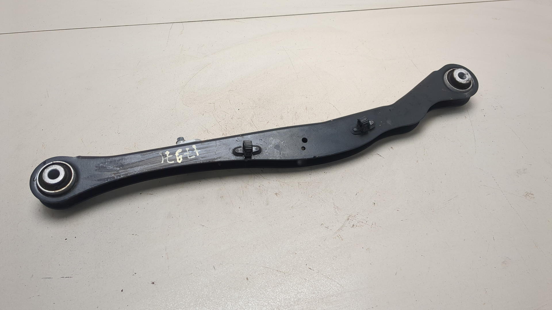 Рычаг задний