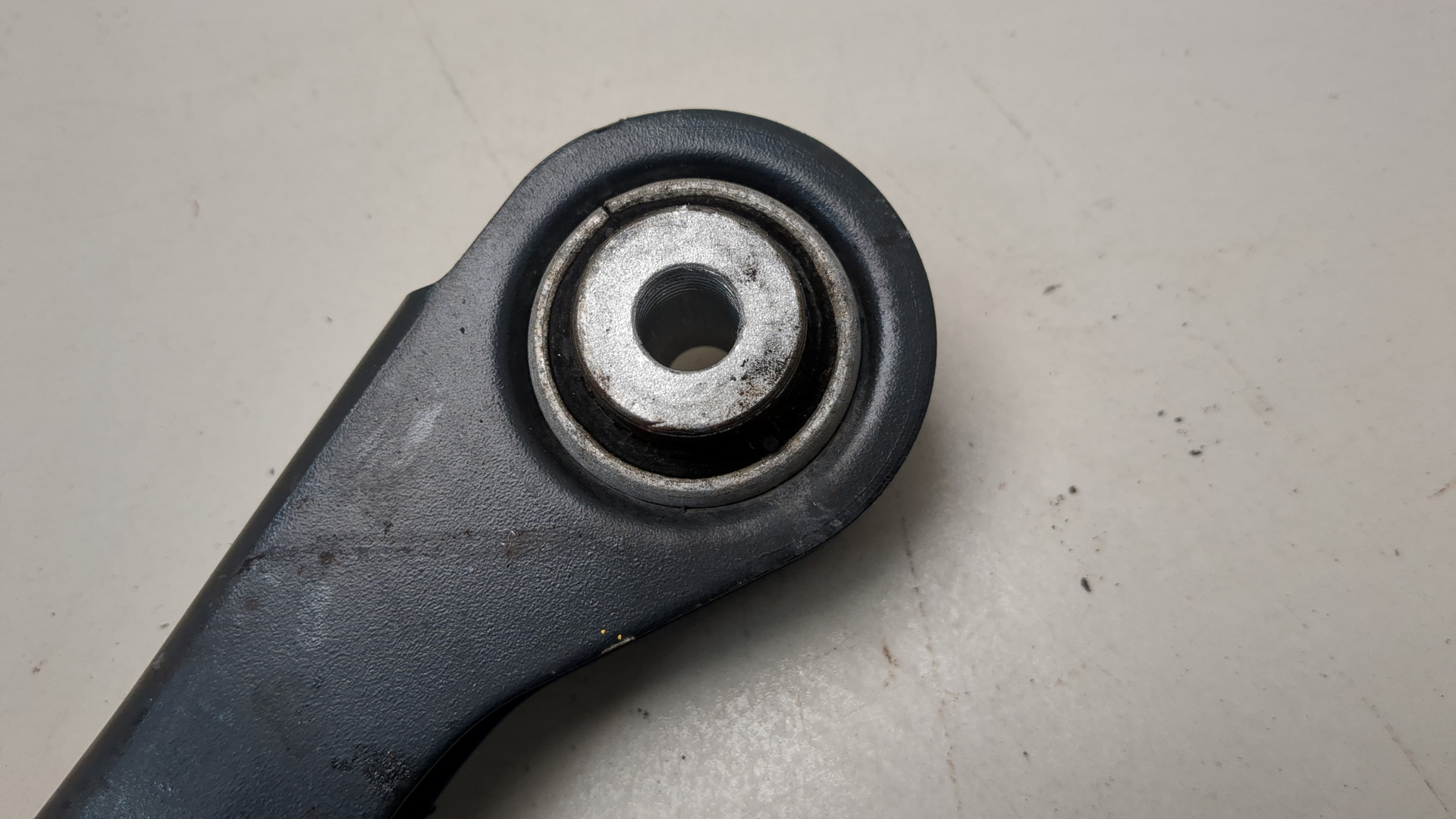 Рычаг задний