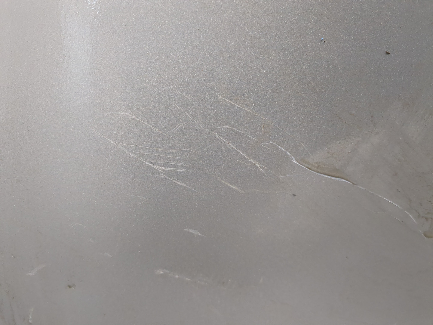 Крыло переднее правое