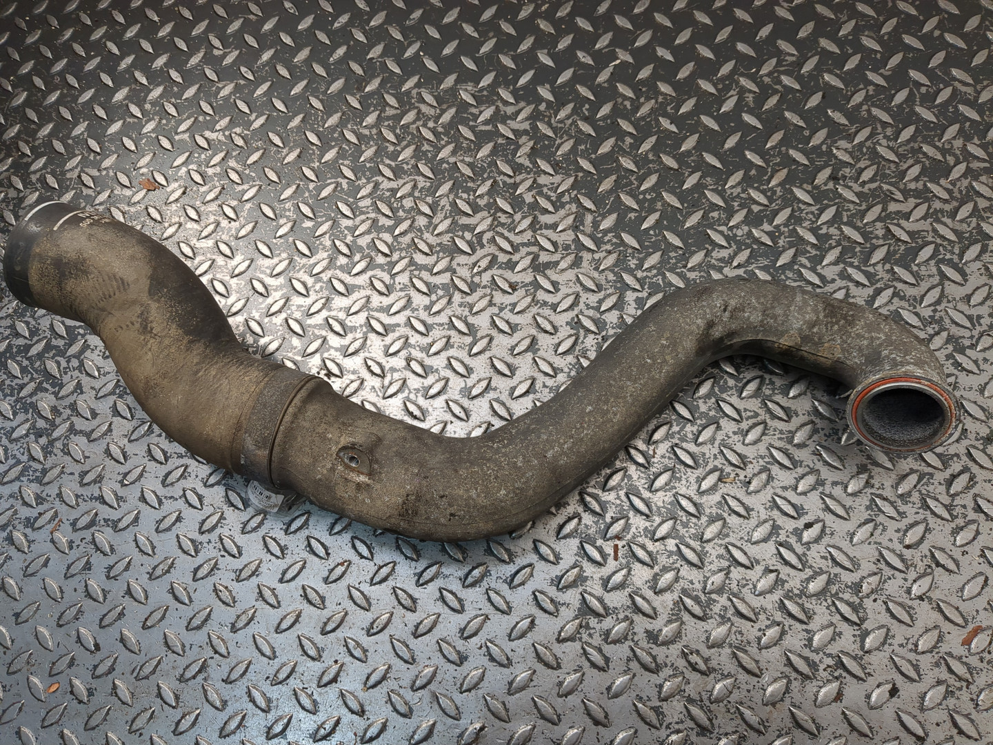 Патрубок интеркулера