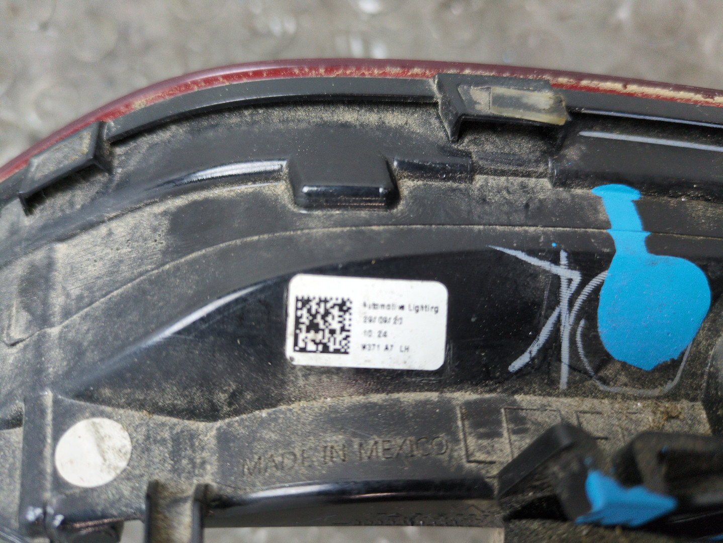 Фонарь задний внутренний левый