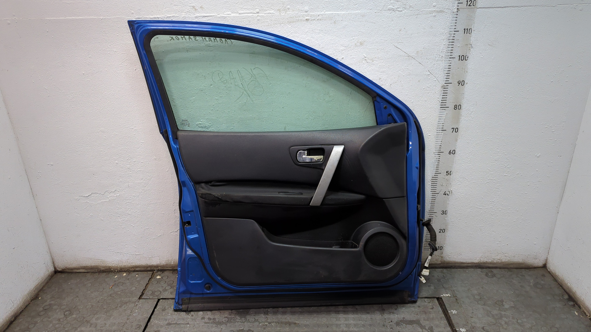 Дверь передняя левая