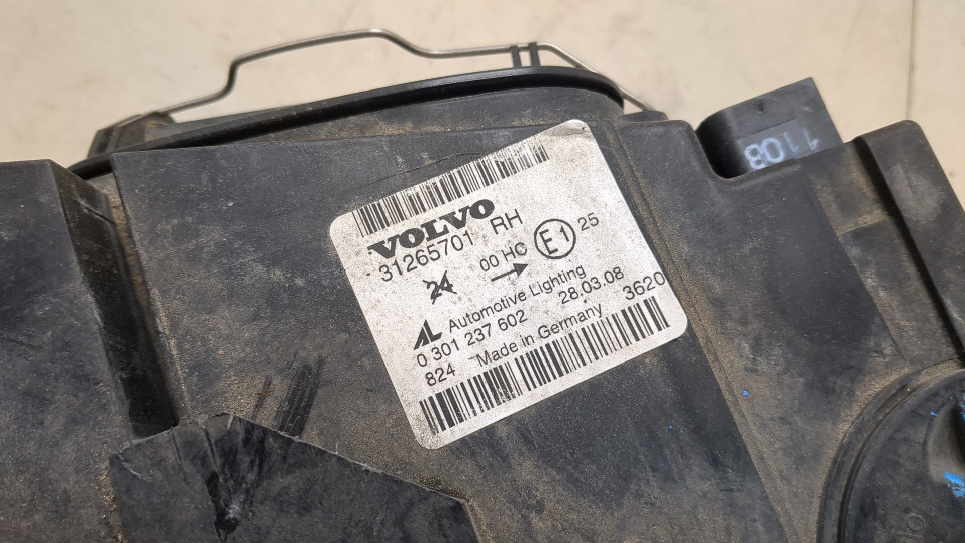 Фара правая