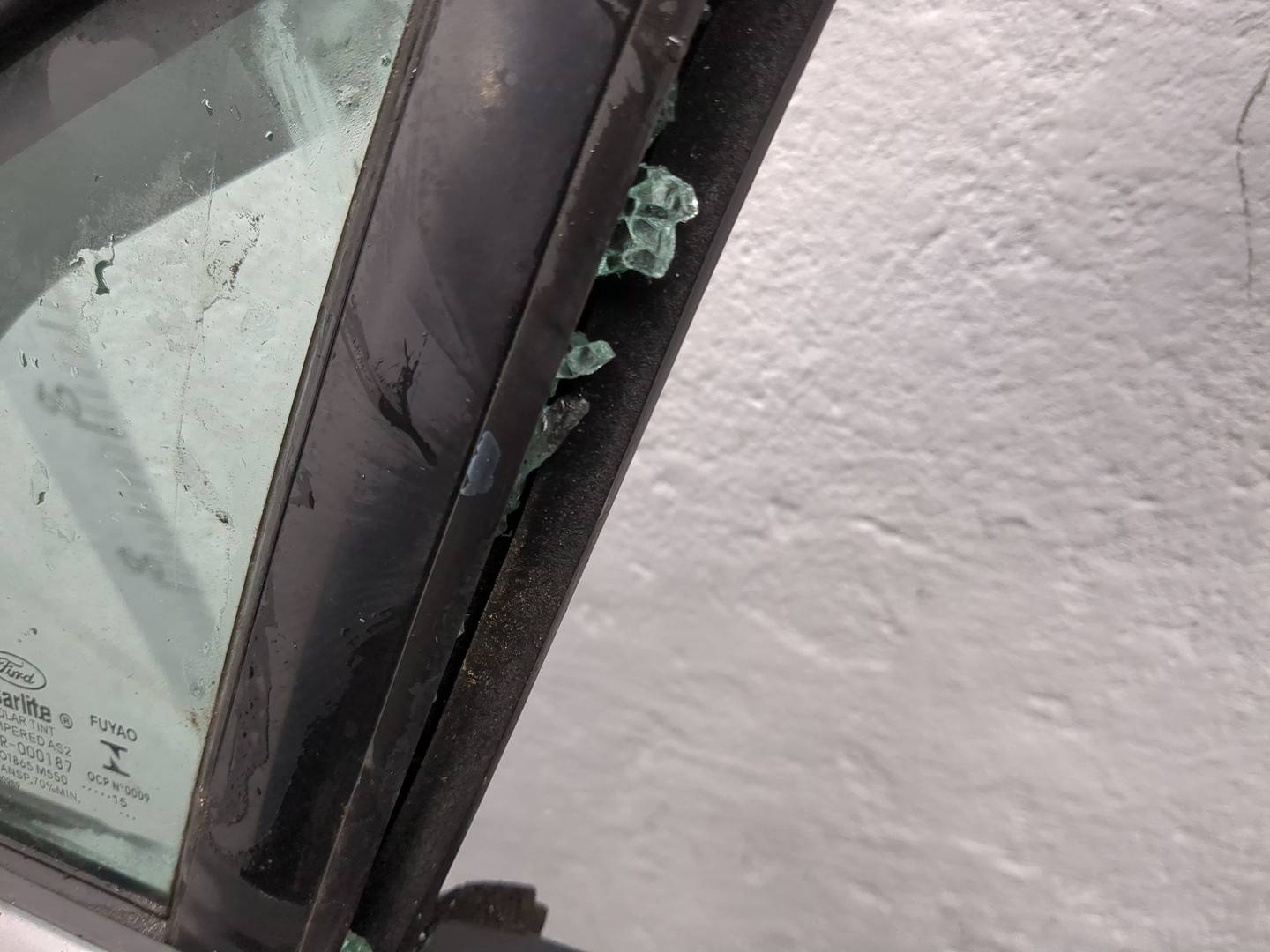 Дверь передняя левая