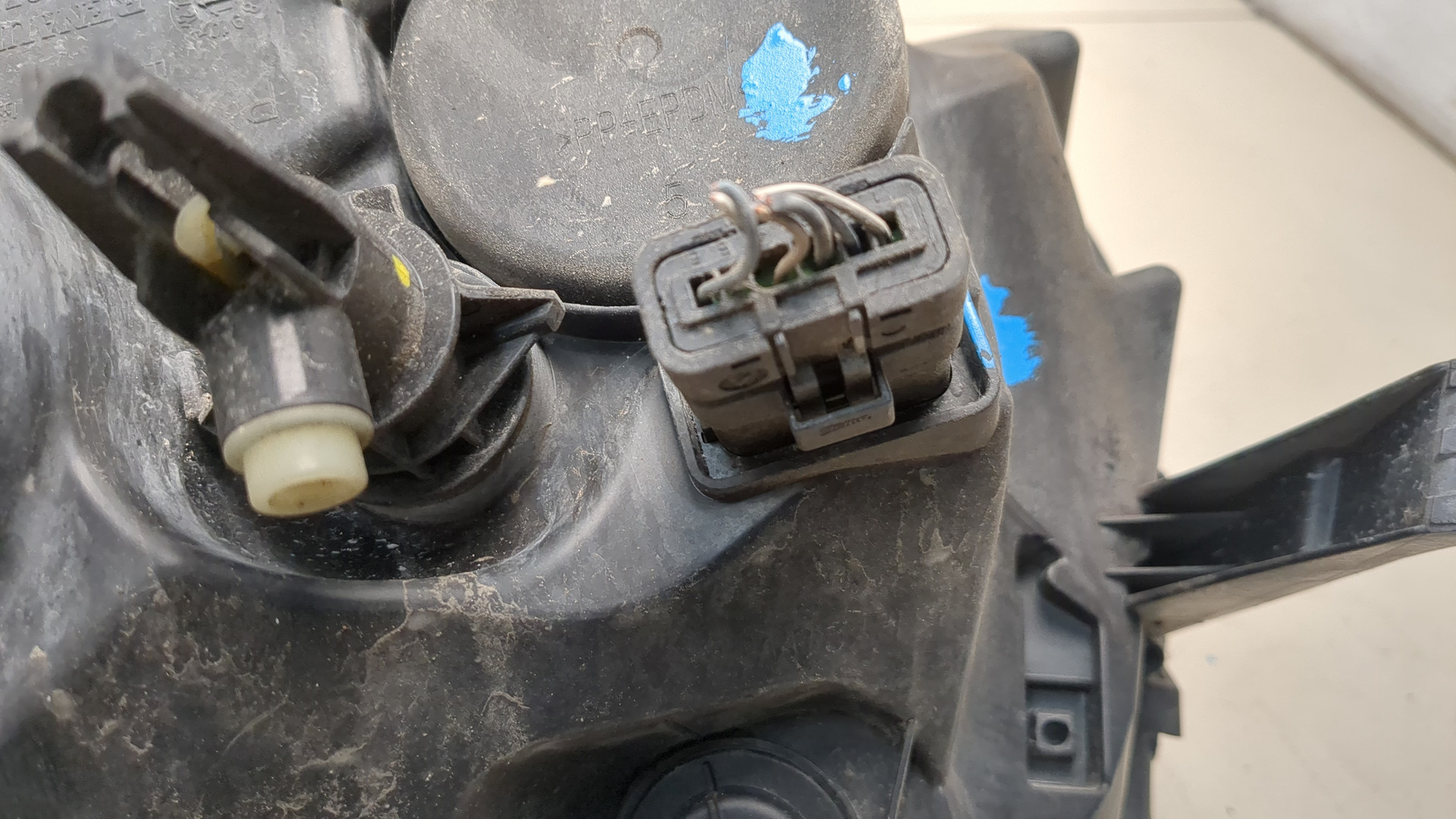 Фара правая