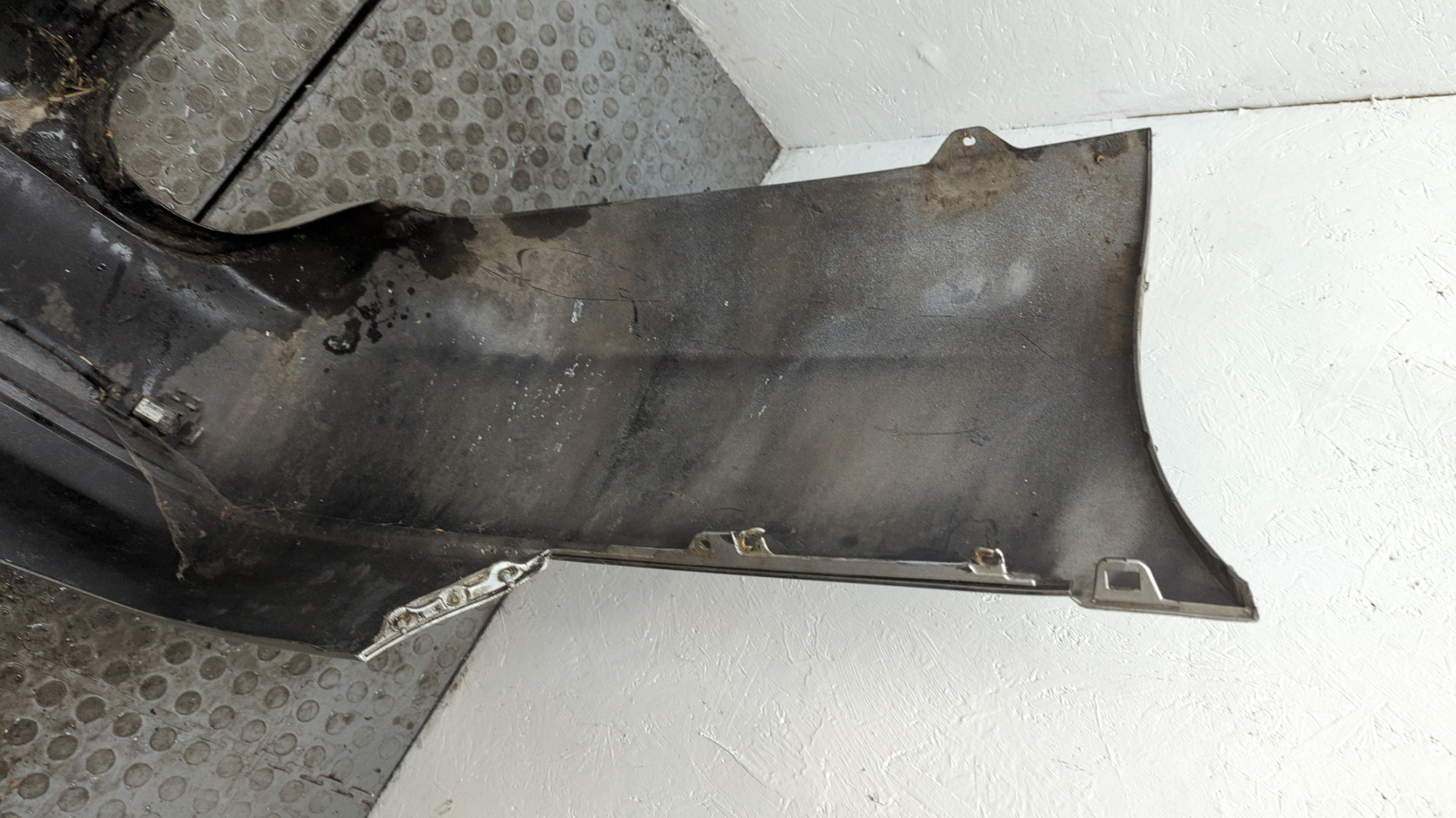 Бампер задний