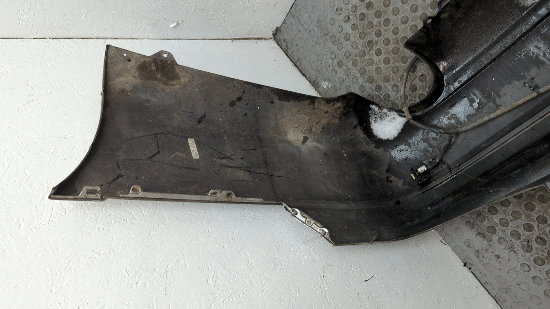 Бампер задний