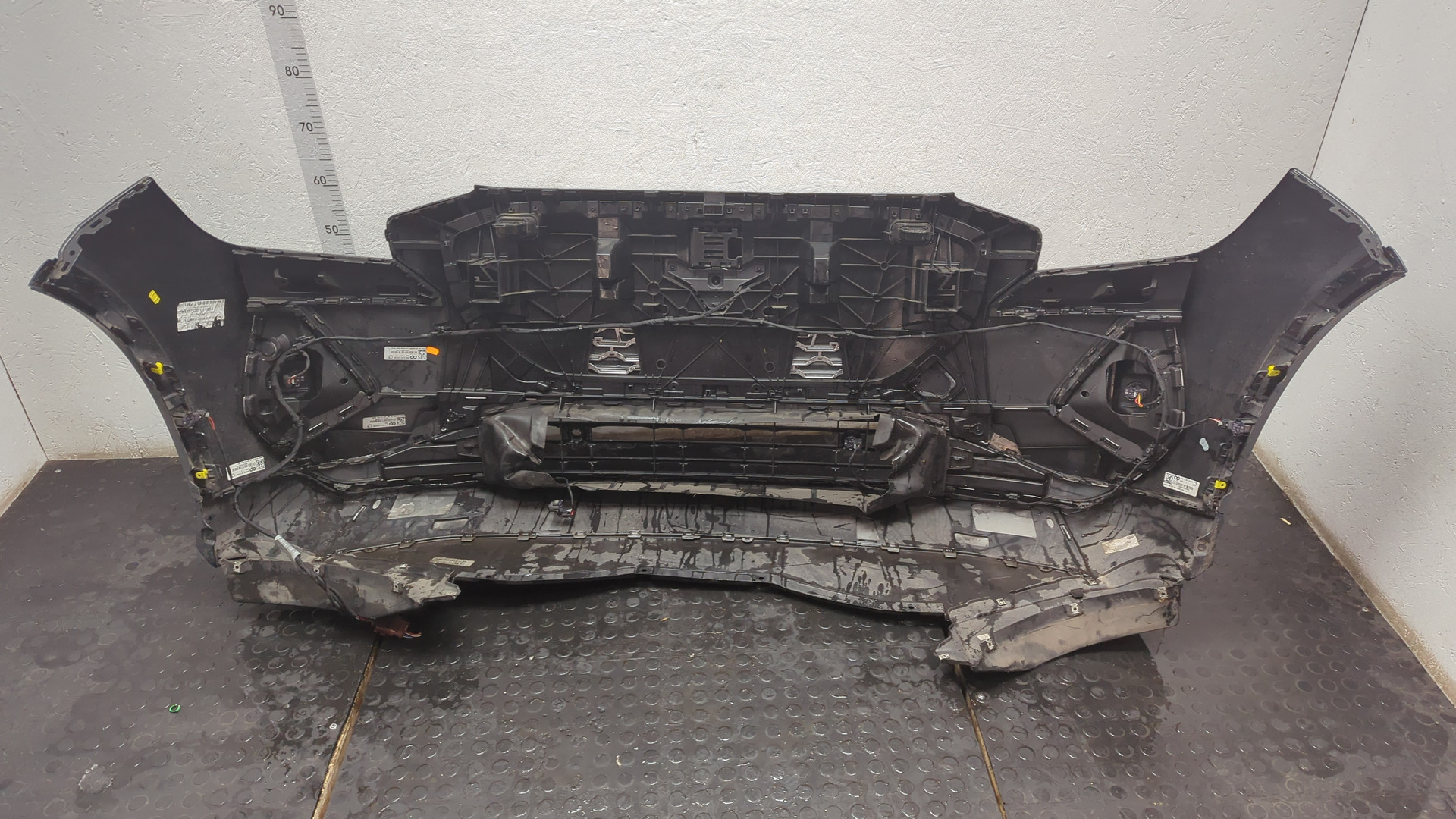 Бампер передний