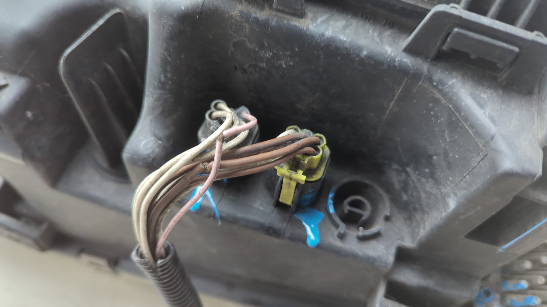 Фара правая