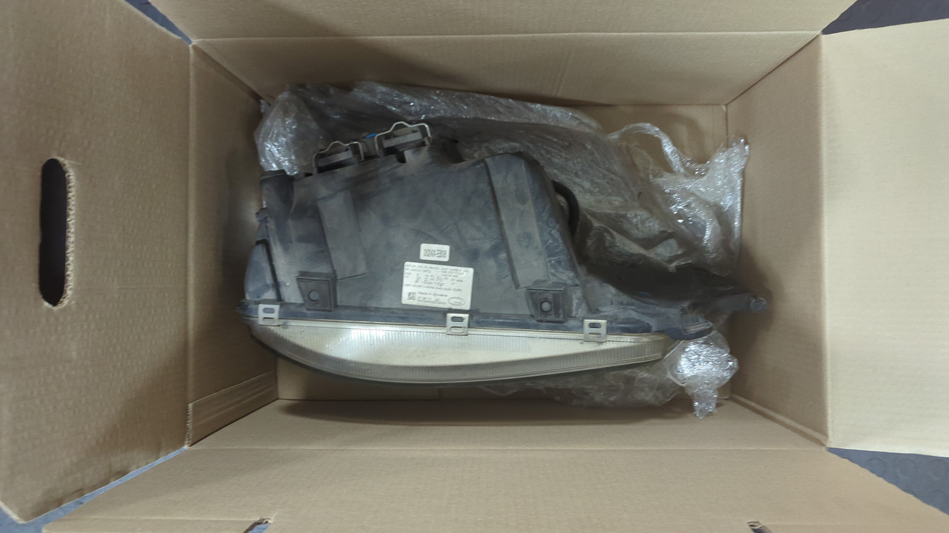 Фара правая