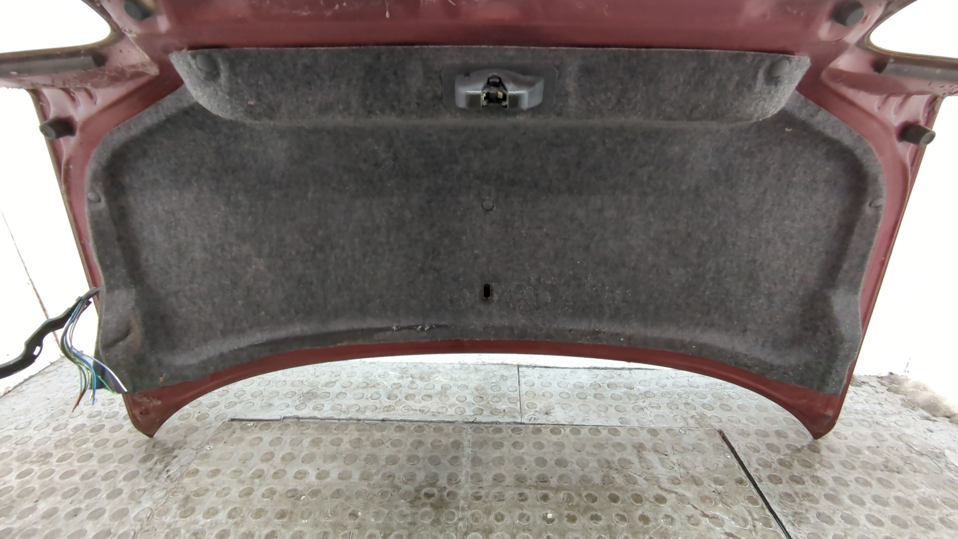 Дверь багажника