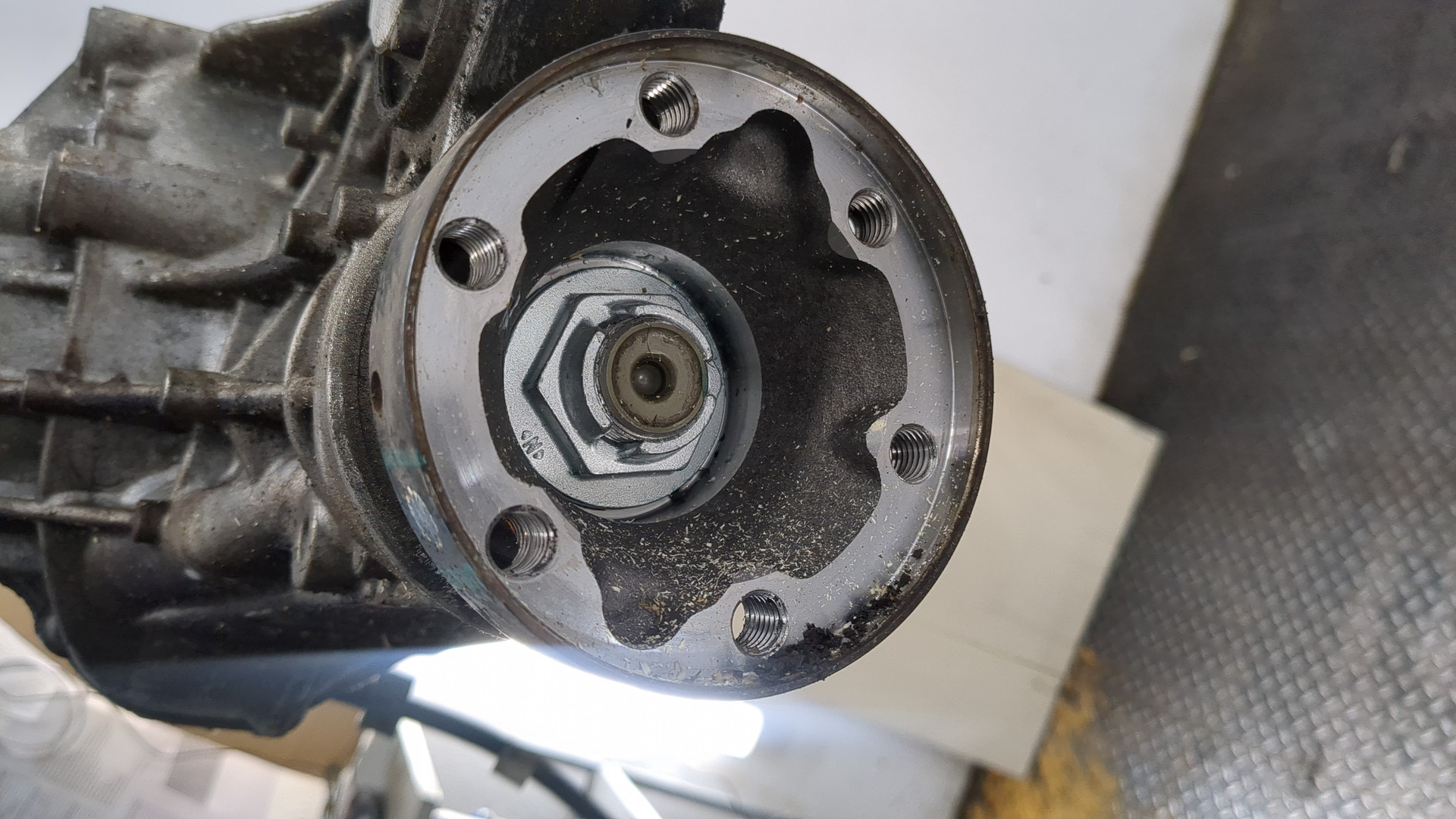 Редуктор переднего моста