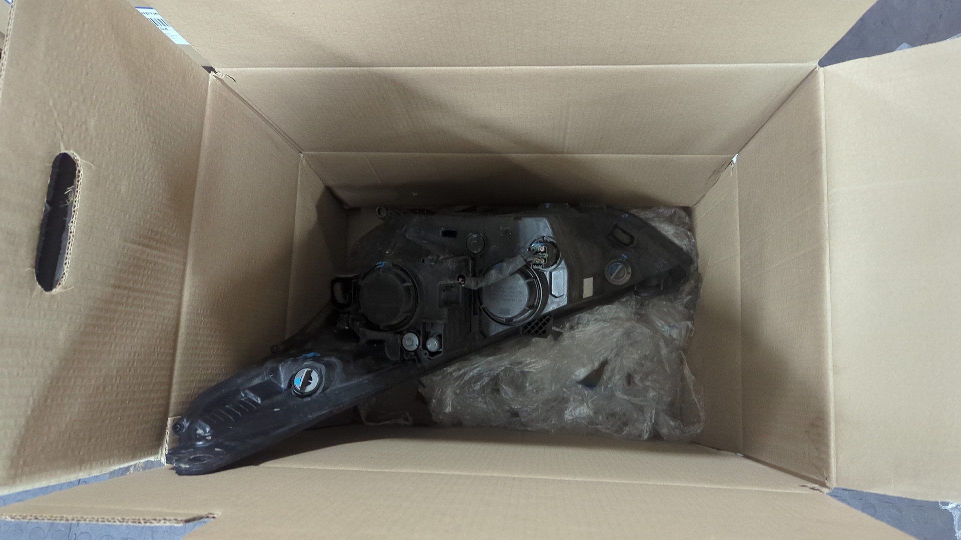 Фара правая