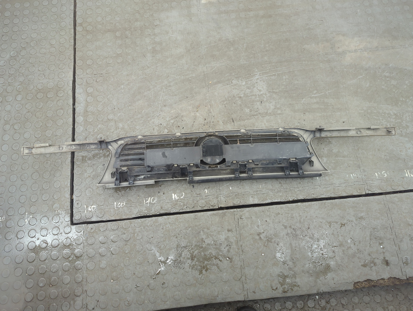 Решетка радиатора