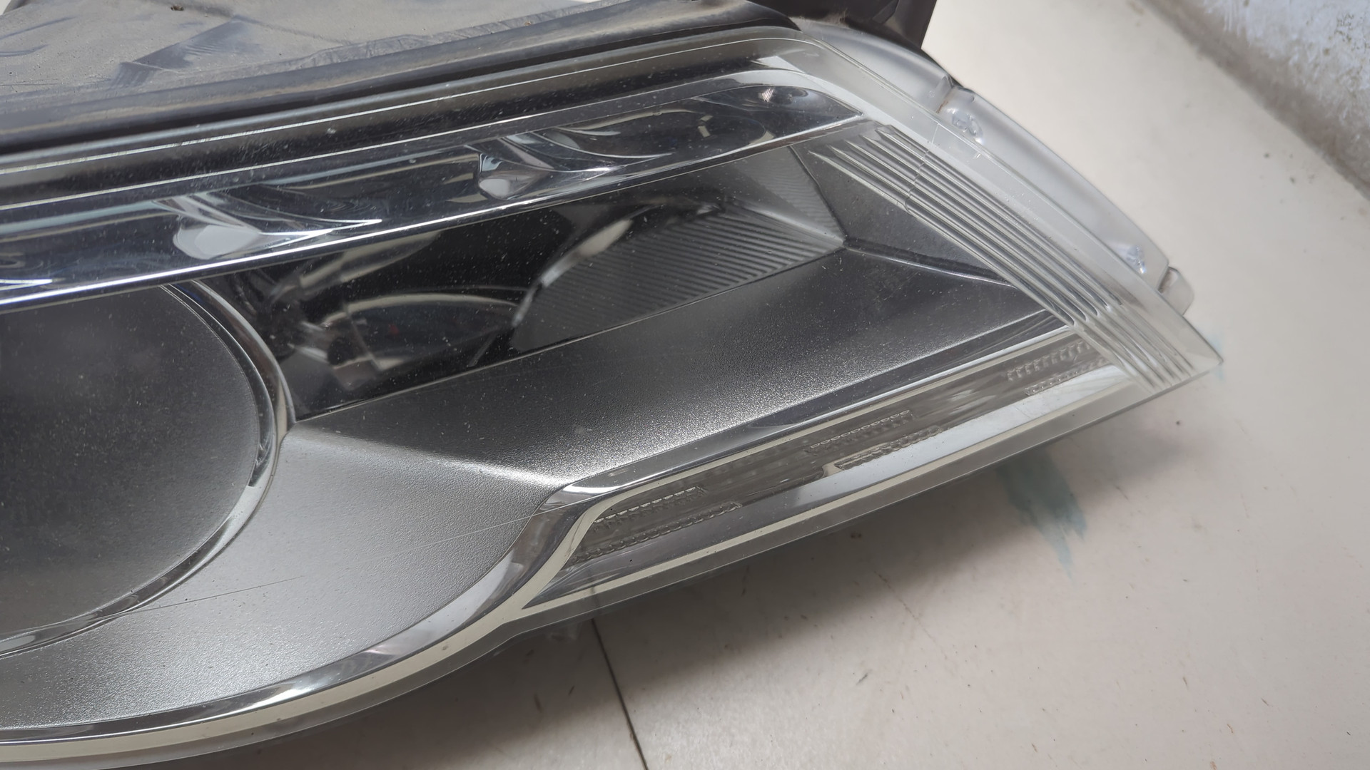 Фара правая