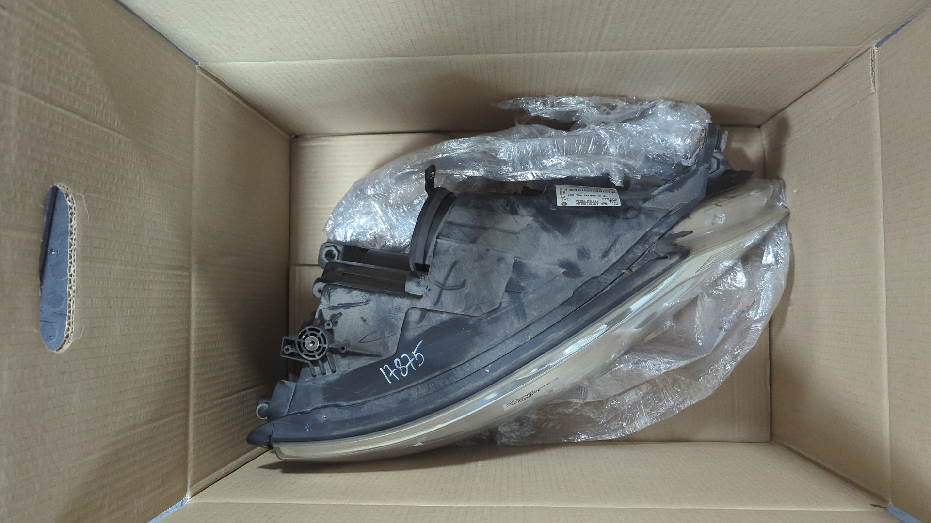 Фара правая