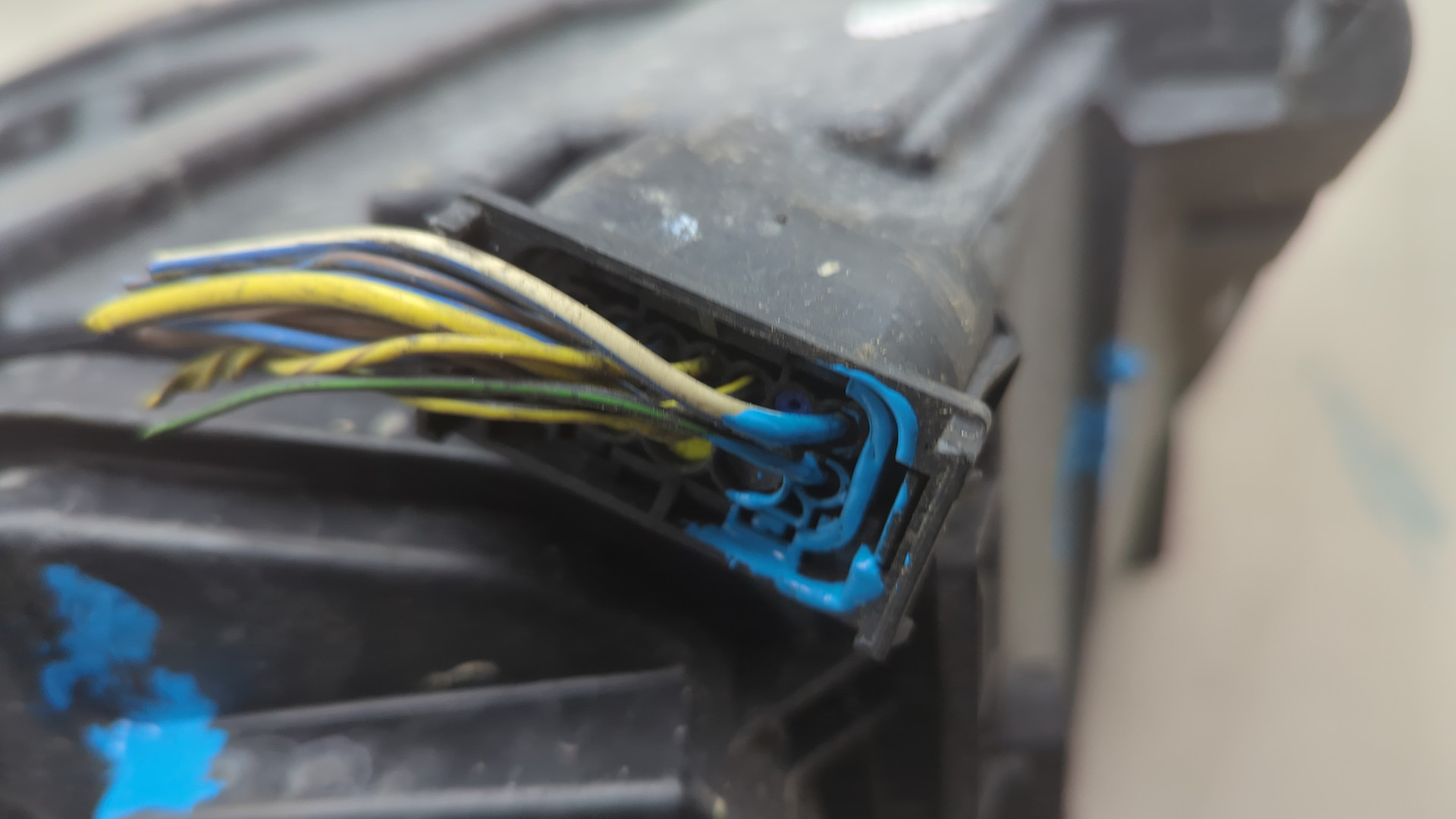 Фара правая