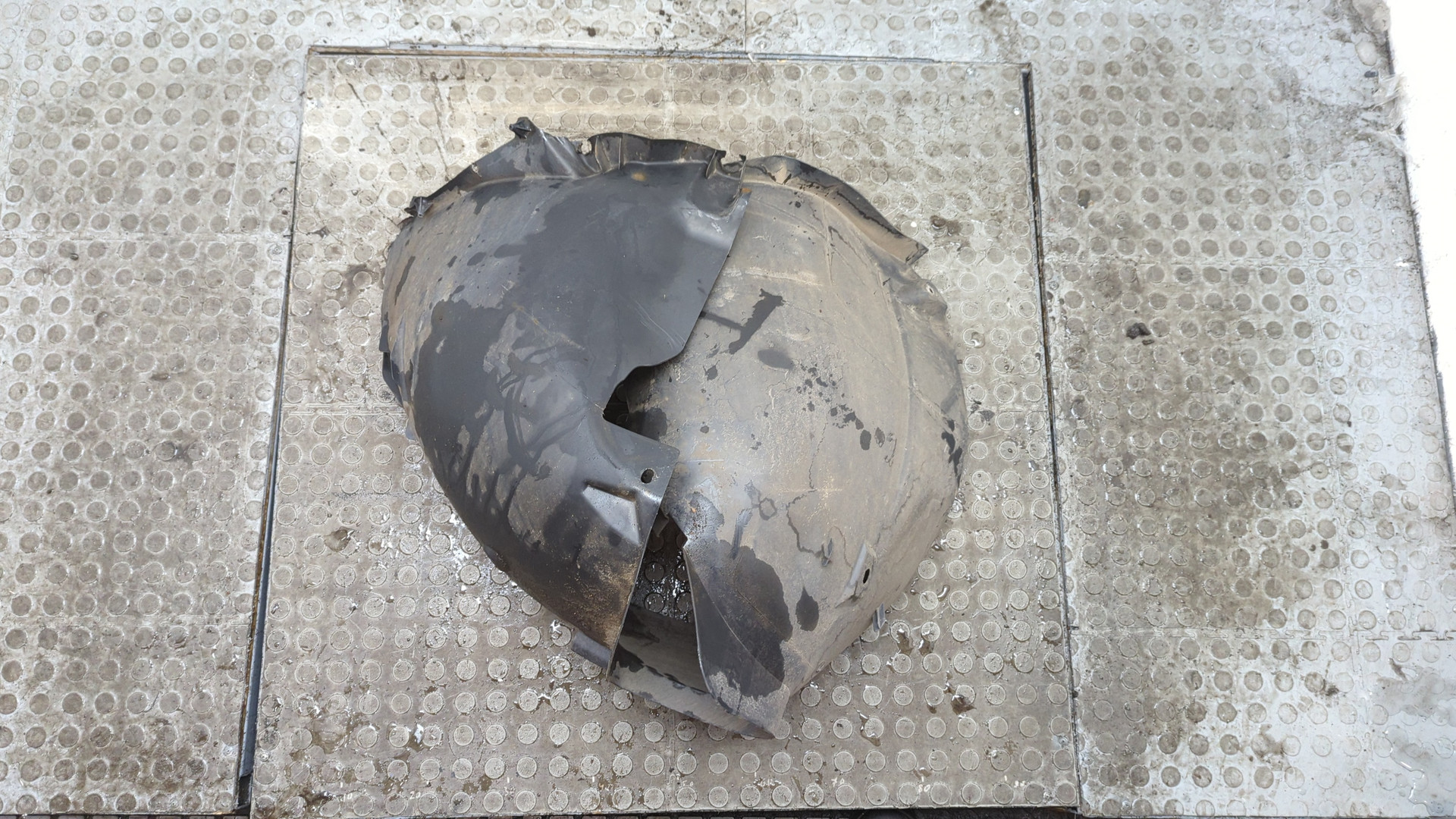 Локер передний левый