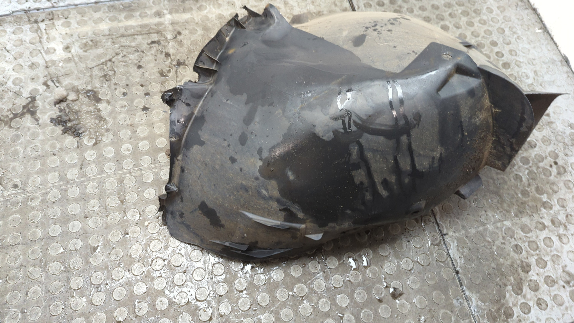 Локер передний левый