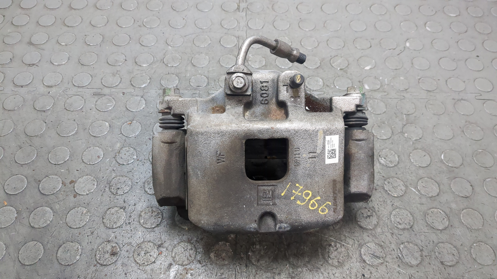 Суппорт передний левый