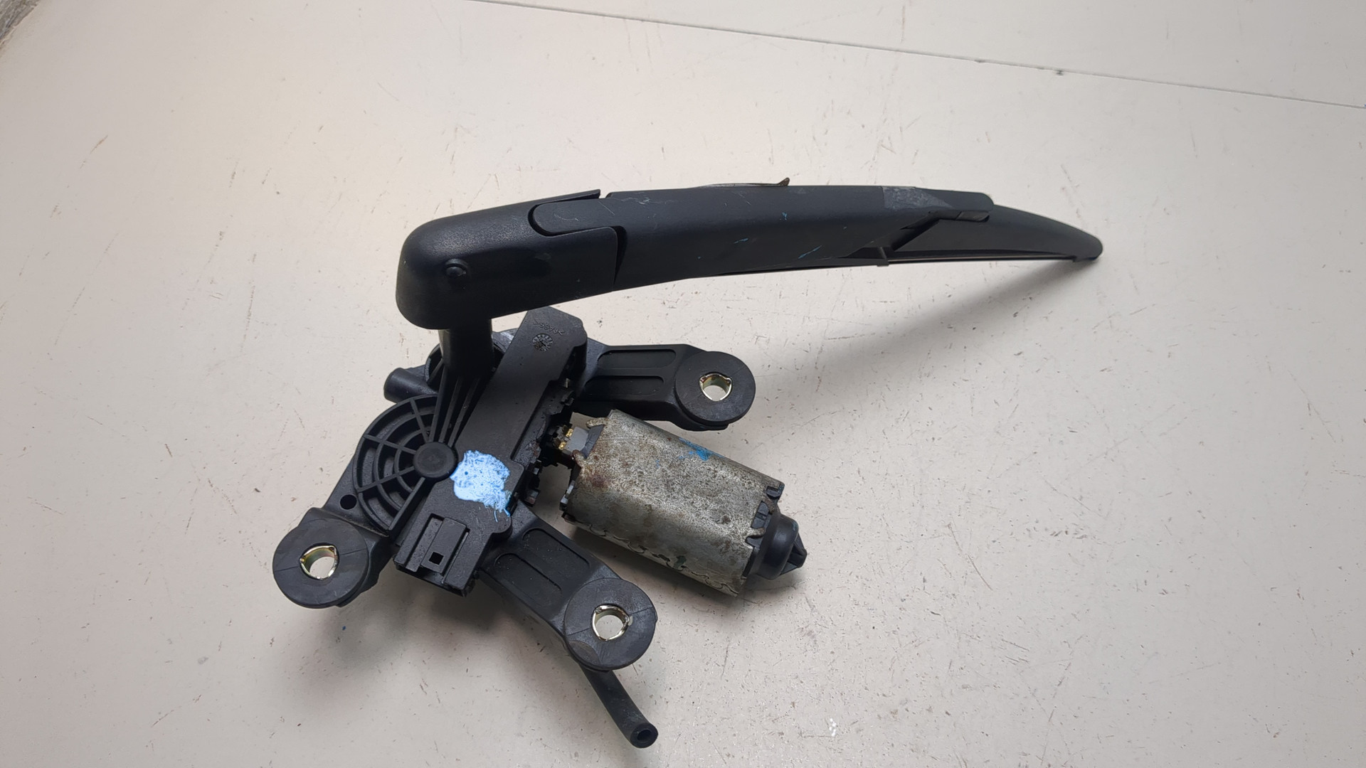 Моторчик стеклоочистителя задний