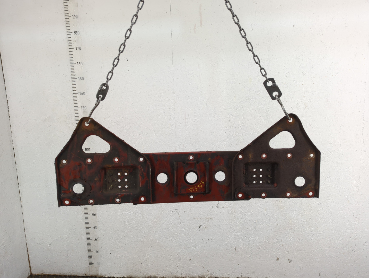 Кронштейн передней балки