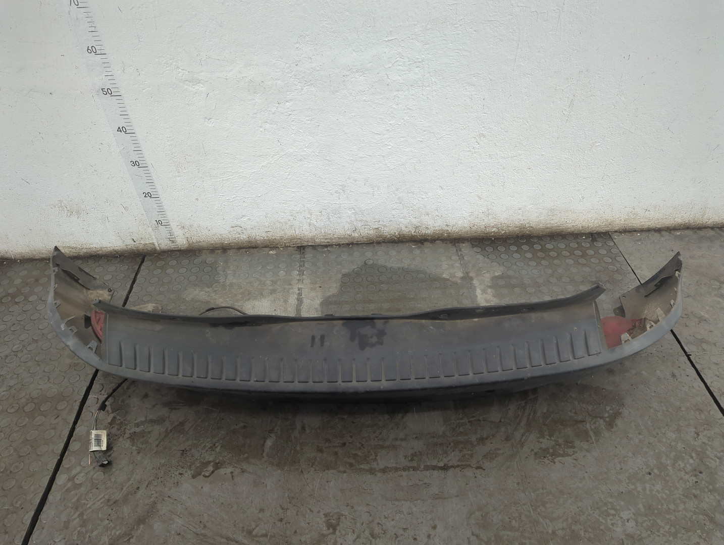 Бампер задний
