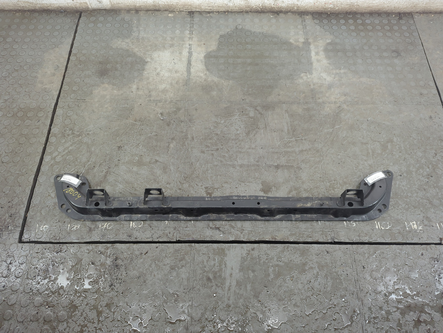 Балка подрадиаторная