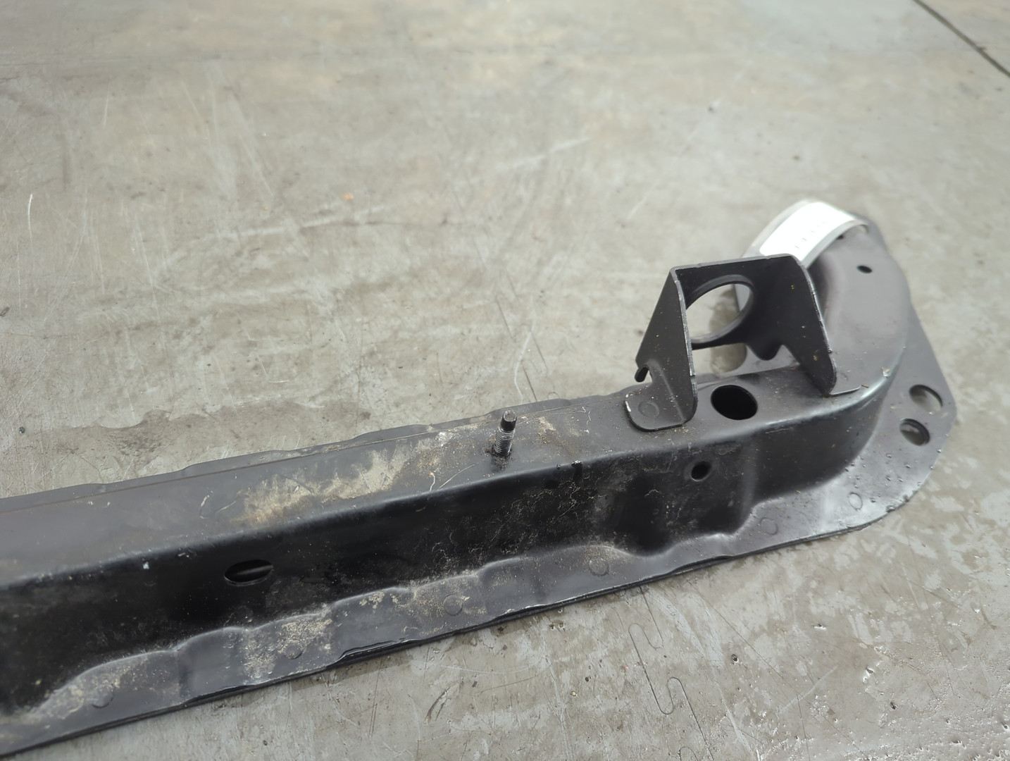 Балка подрадиаторная