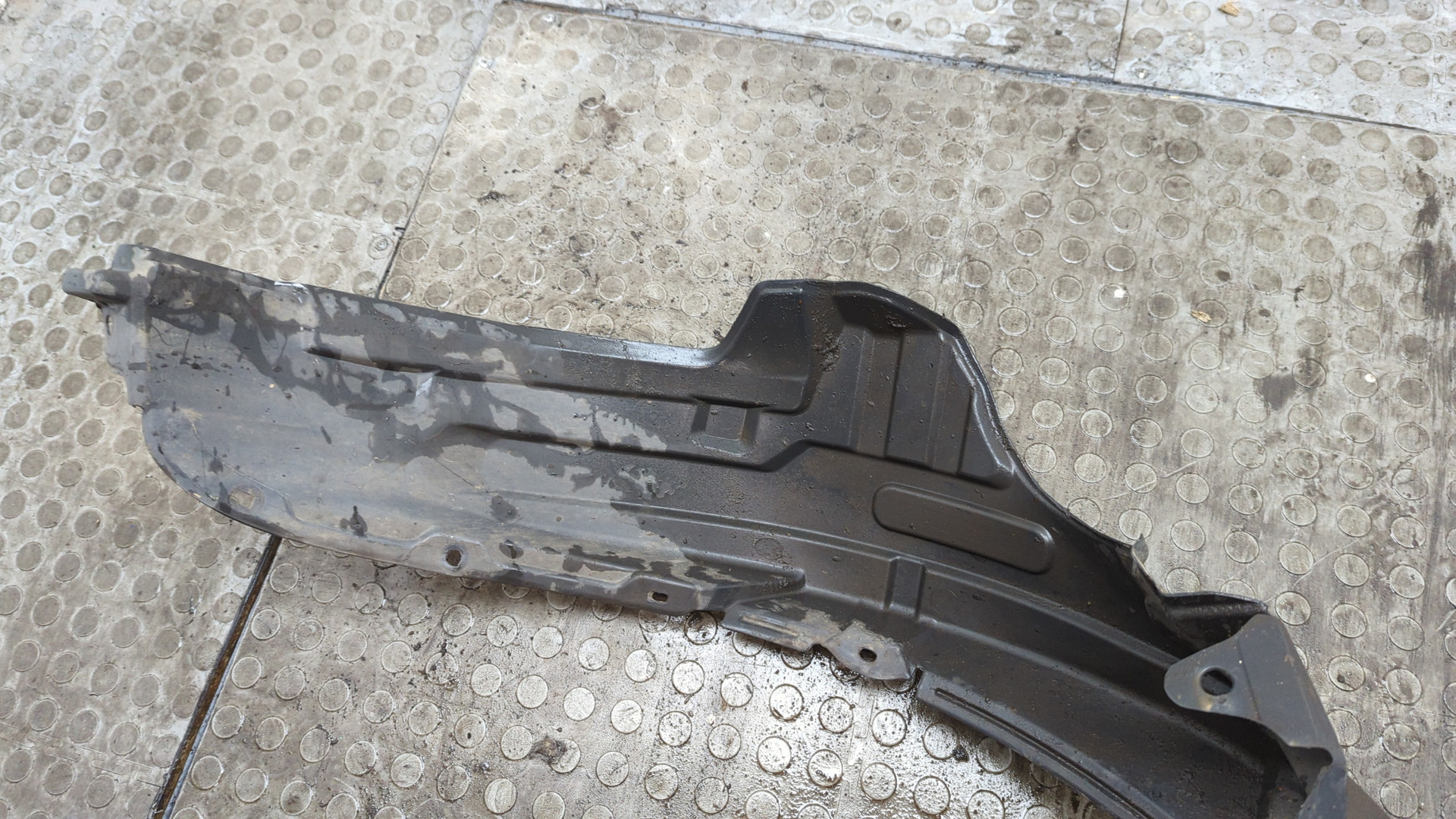 Локер передний левый