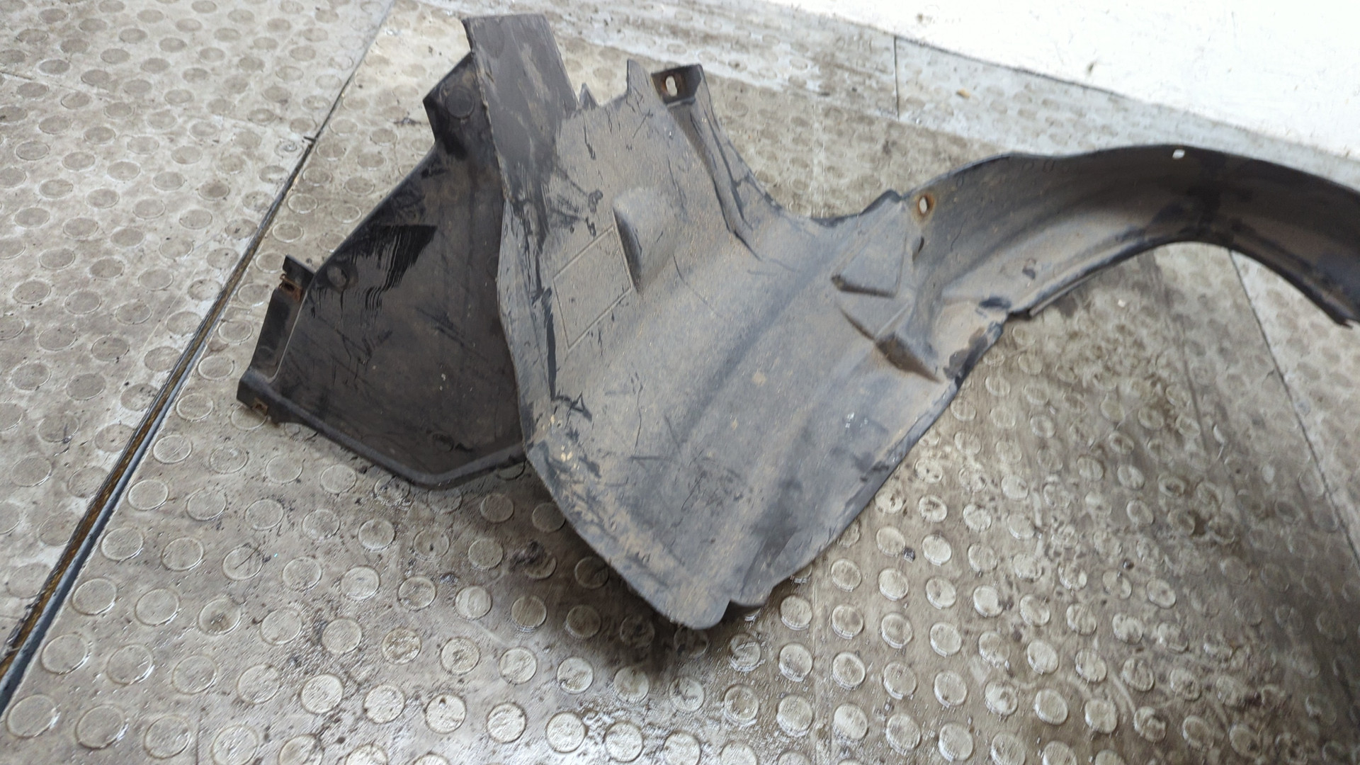 Локер передний правый