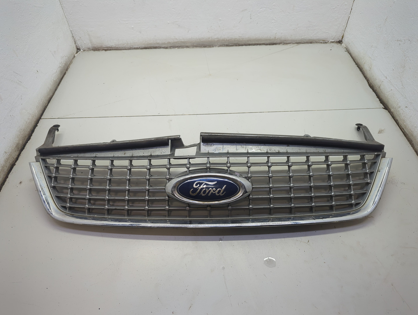 Решетка радиатора