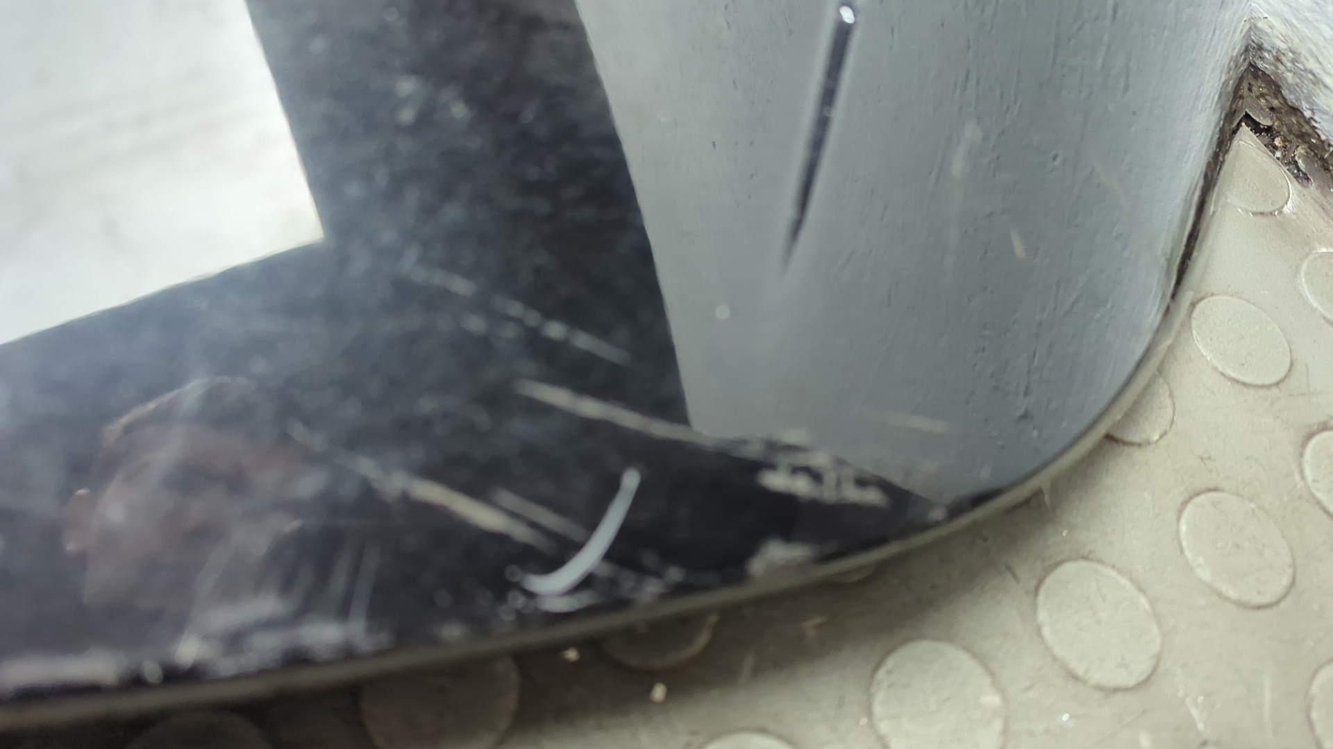 Спойлер переднего бампера