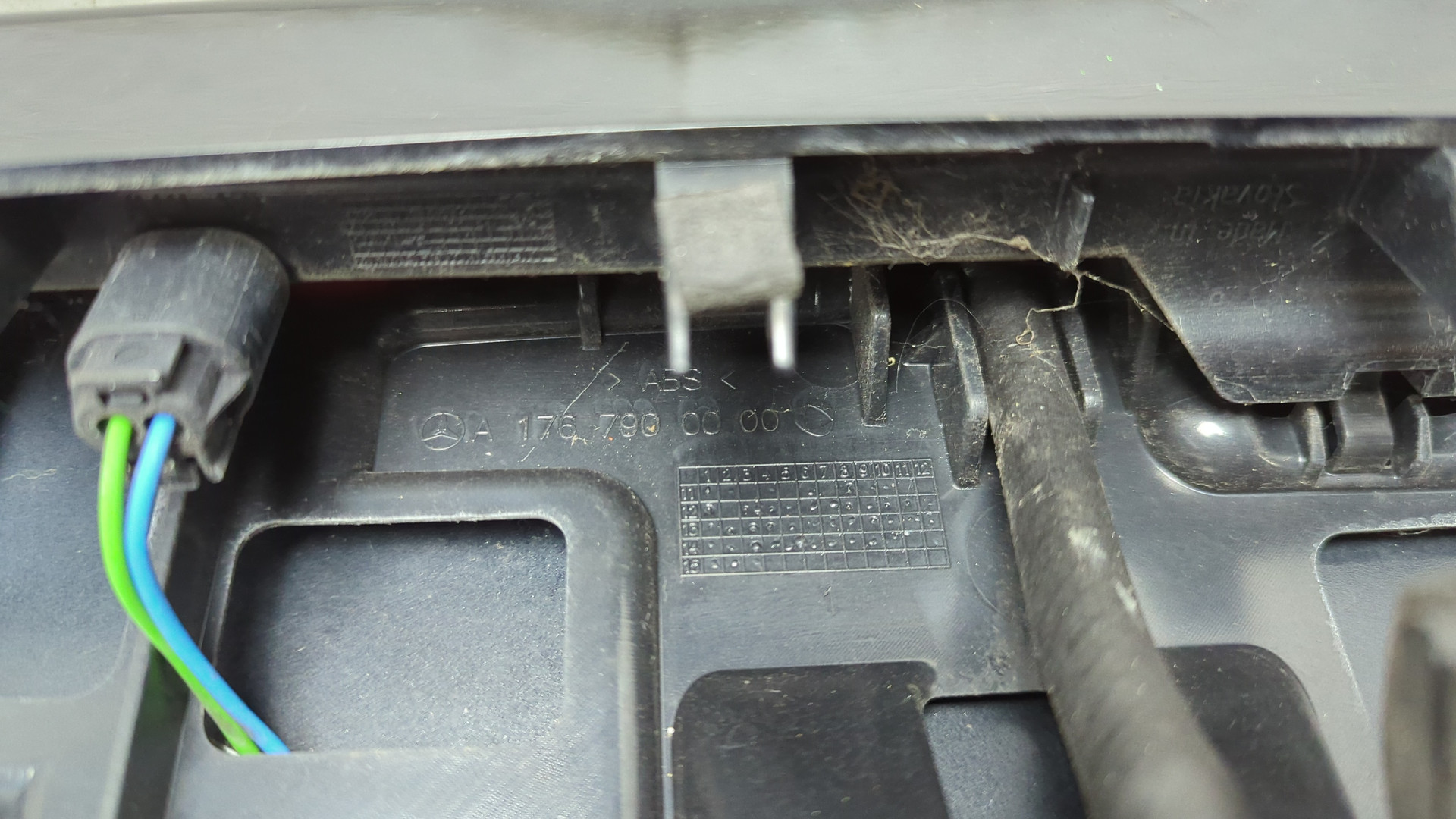 Спойлер переднего бампера