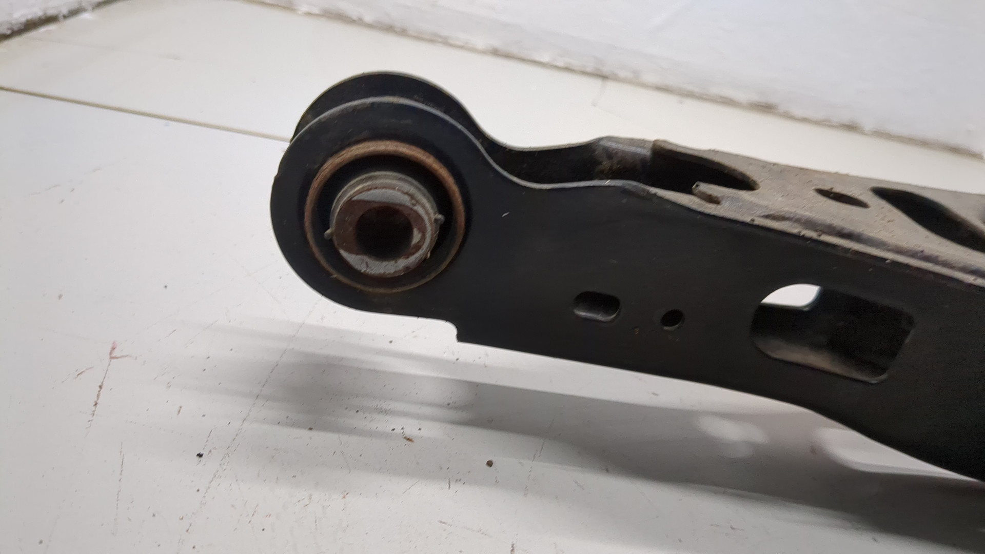 Рычаг задний